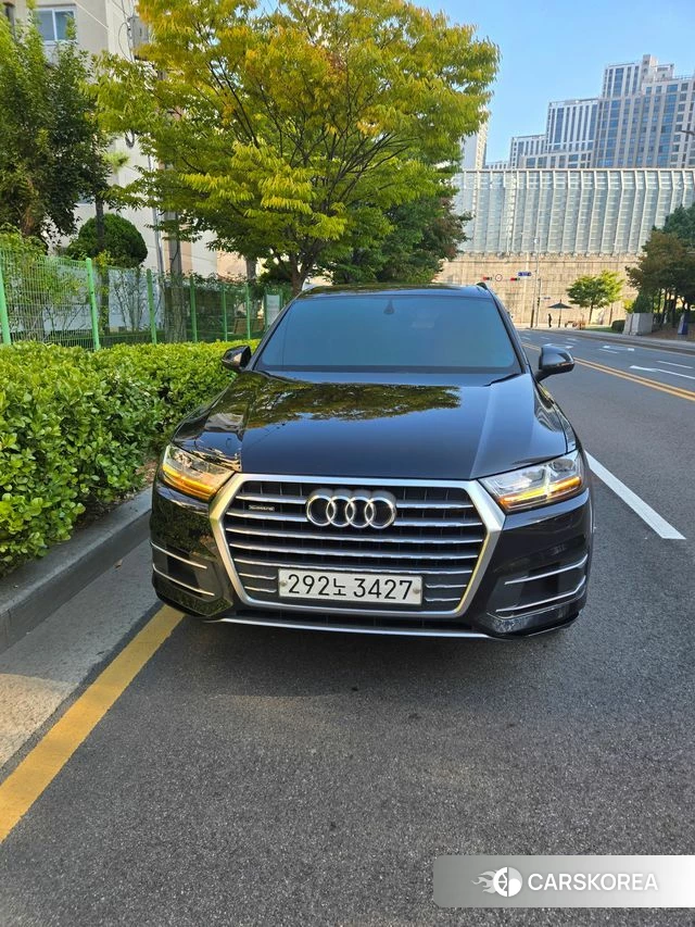 Audi Q7 (4M) 2019 Черный из Кореи