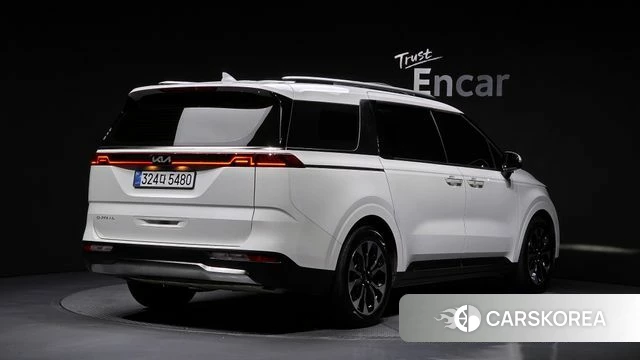 Kia Carnival 4th generation 2023 Белый из Кореи