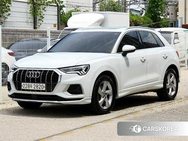 Audi Q3 (F3) 2020 Белый из Кореи