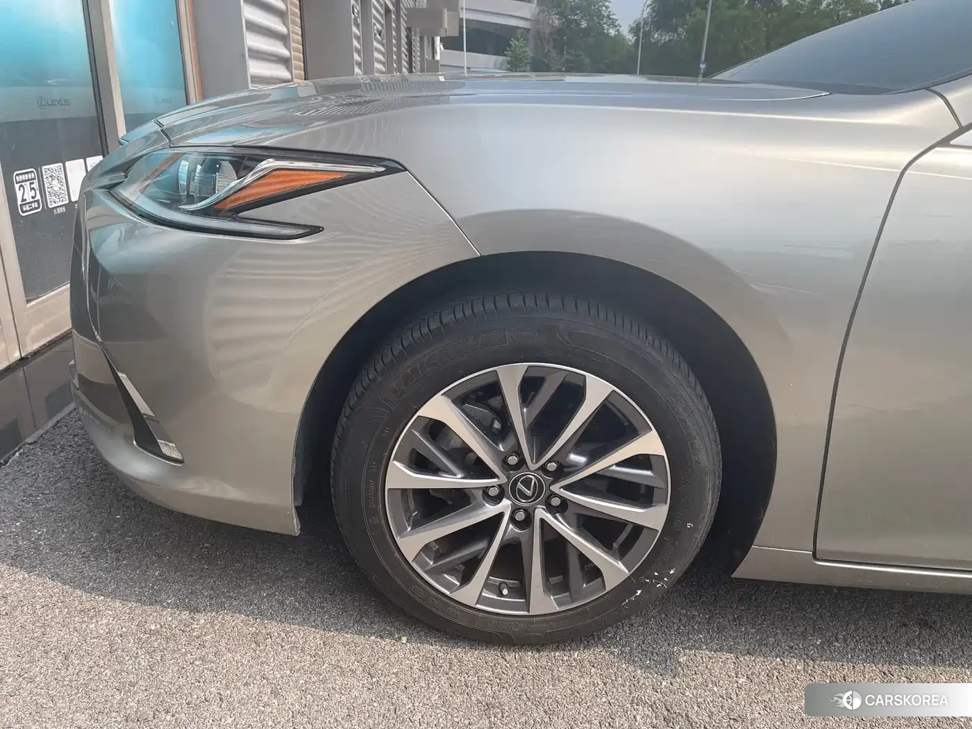 Lexus ES 2023 Silver/gray из Китая