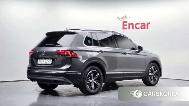 Volkswagen Tiguan second Generation 2020 Серый из Кореи