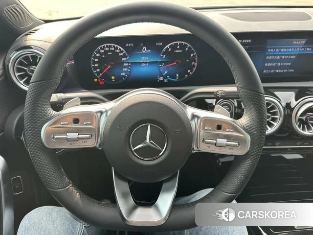 Mercedes-Benz A-Class 2022 Белый из Китая