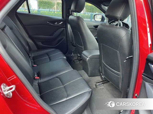 Mazda CX-4 2021 Красный из Китая