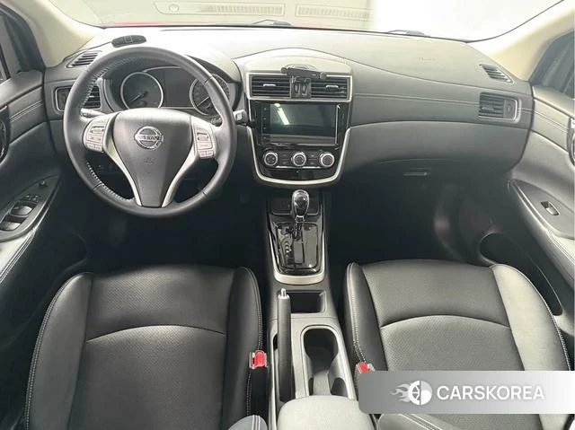 Nissan Tiida 2023 Красный из Китая
