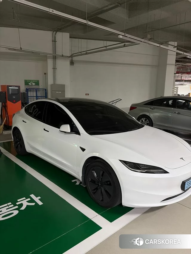 Tesla Model 3 2024 Белый из Кореи