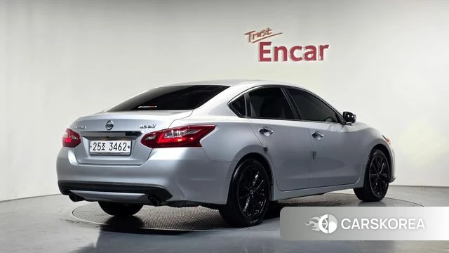 Nissan Altima 2018 Серебряный из Кореи