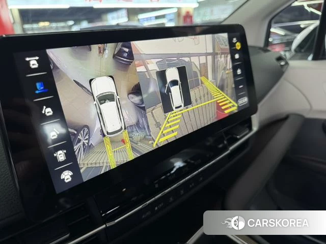 Toyota Sienna 2023 Белый из Китая