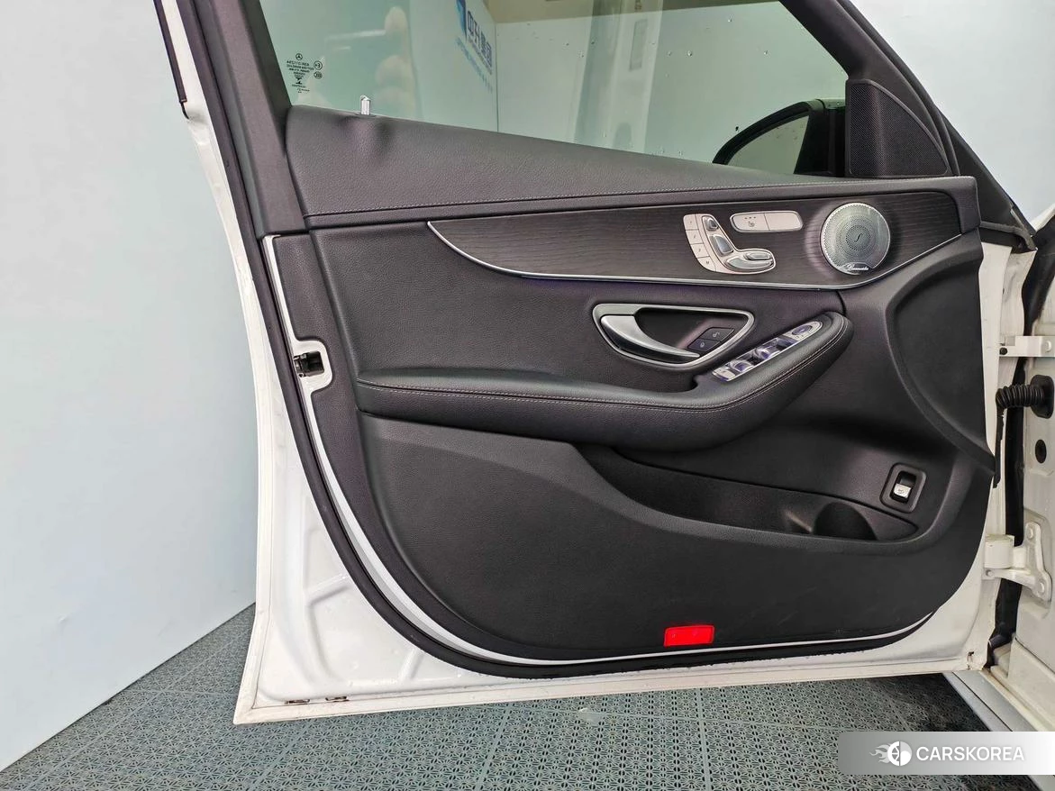 Mercedes-Benz C-class 2020 Белый из Китая