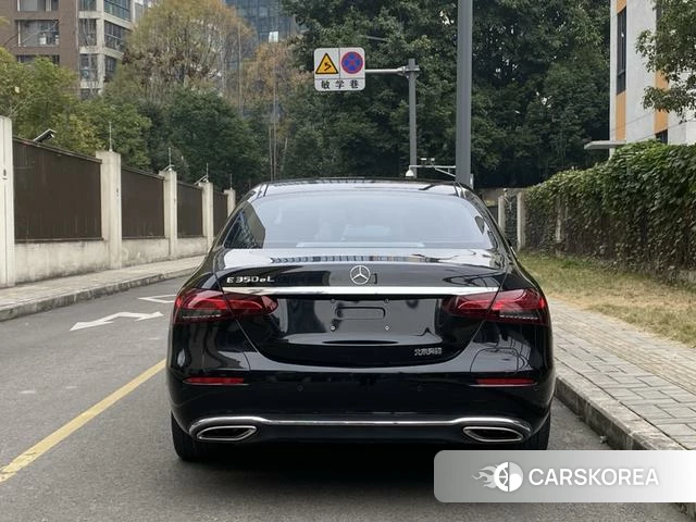 Mercedes-Benz E-Class 2023 Черный из Китая
