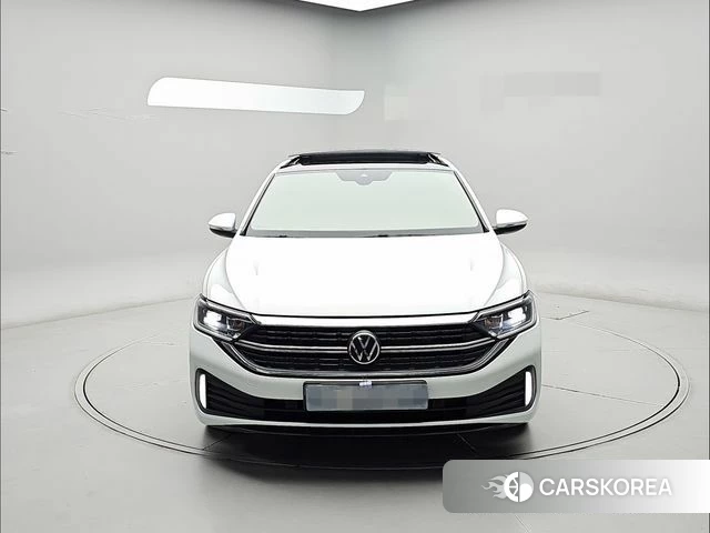Volkswagen 7th Generation of Jetta 2023 Белый из Кореи
