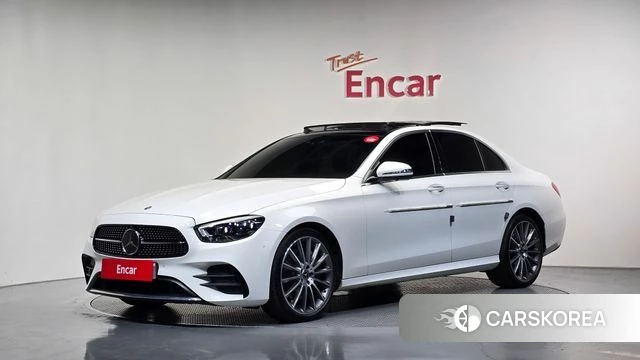 Mercedes-Benz E-Class W213 2022 Белый из Кореи