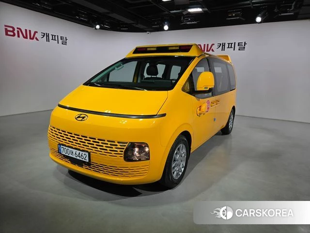 Hyundai Staria 2023 Желтый из Кореи
