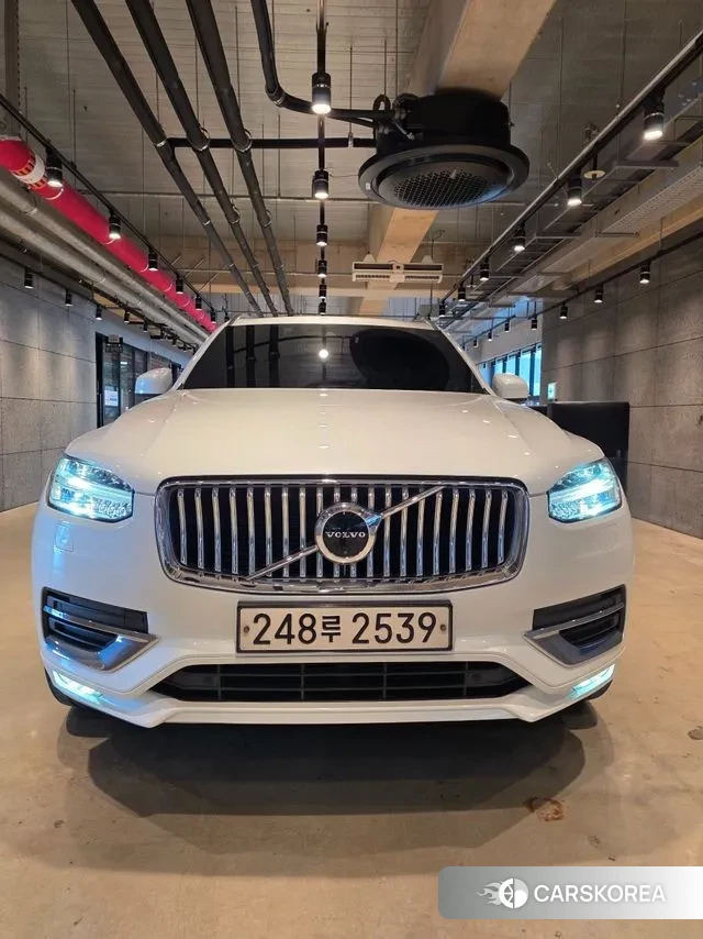Volvo XC90 second Generation 2020 Белый из Кореи