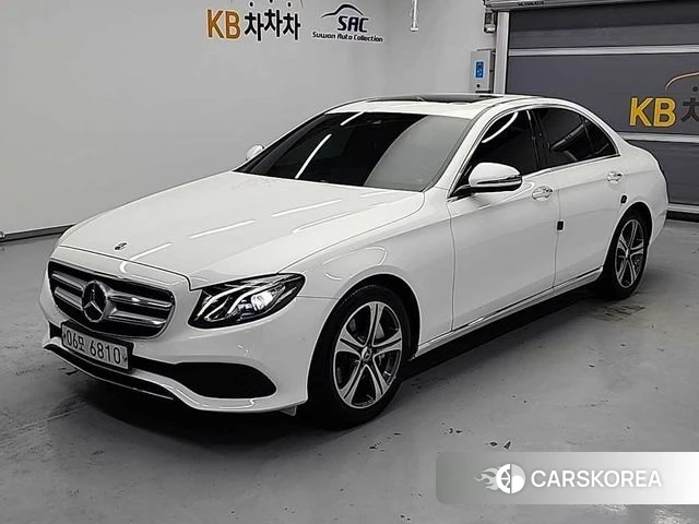 Mercedes-Benz E-Class W213 2018 Белый из Кореи