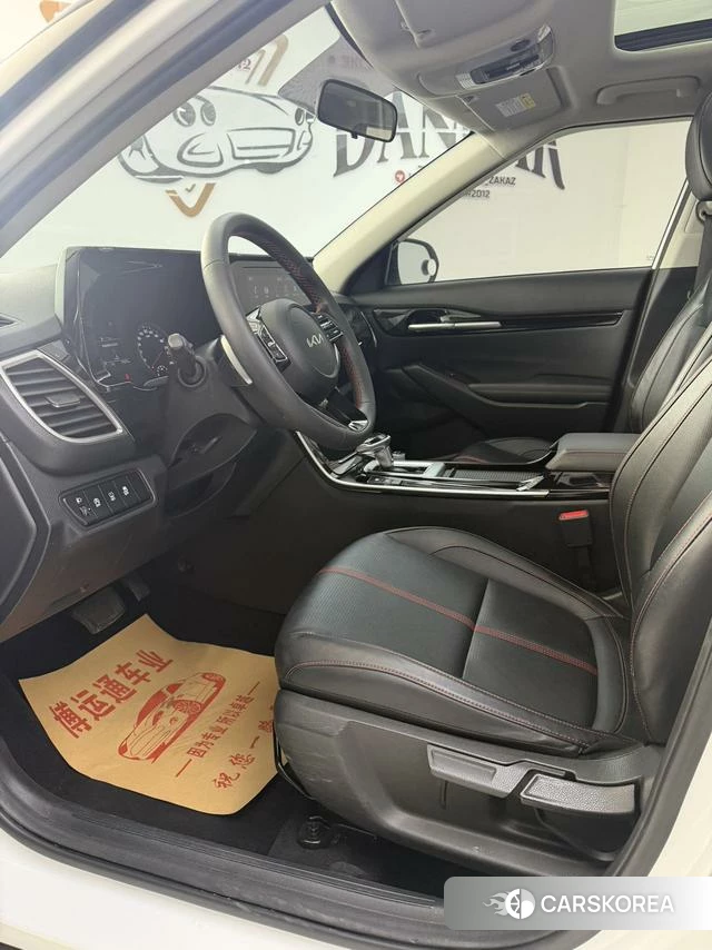 Kia KX3 2022 Белый из Китая