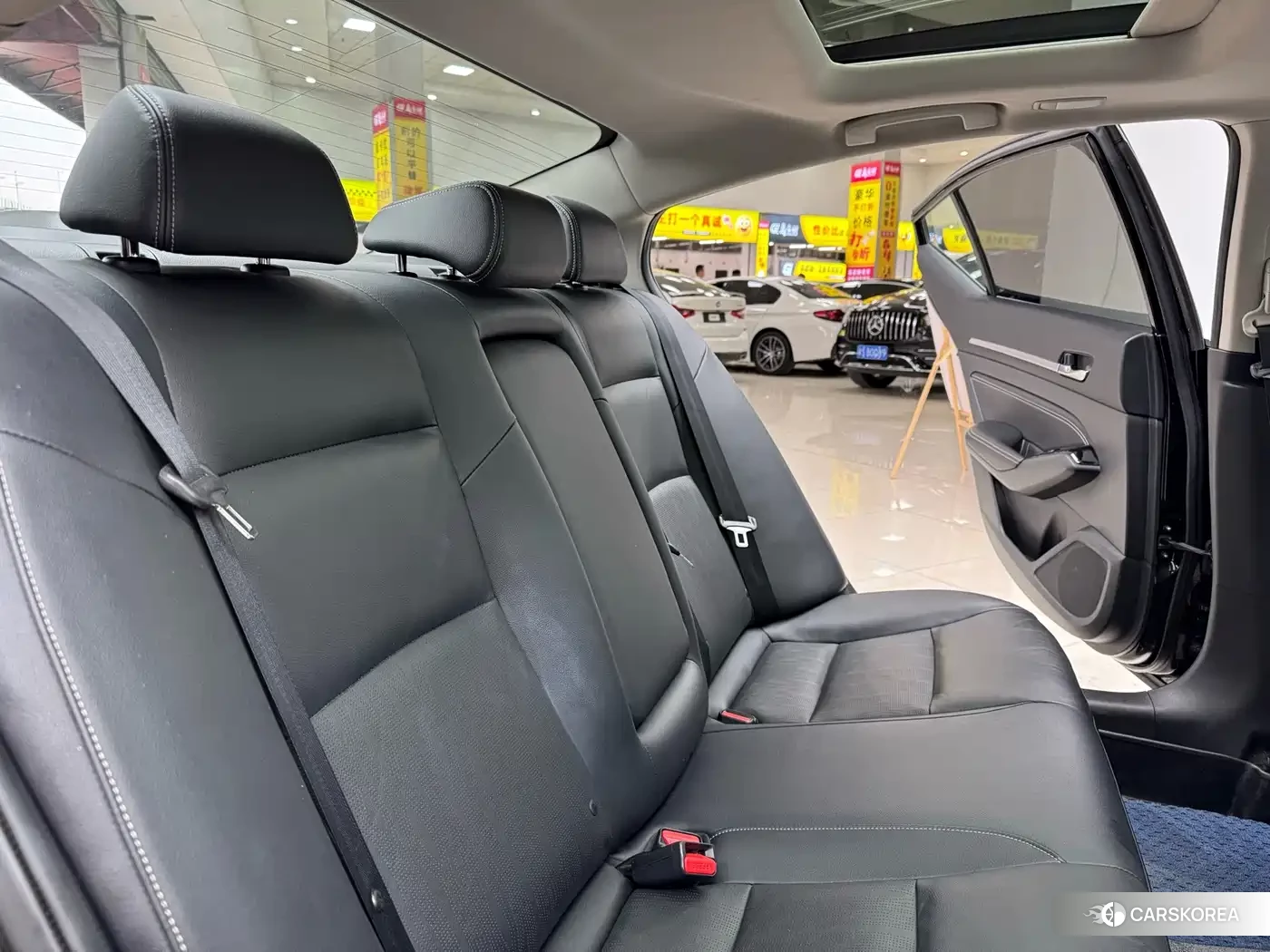 Nissan Altima 2023 Черный из Китая, фото 2