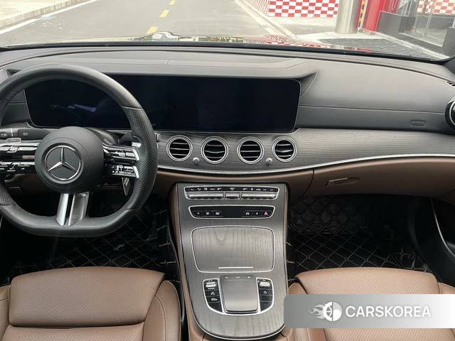 Mercedes-Benz E-Class 2022 Черный из Китая