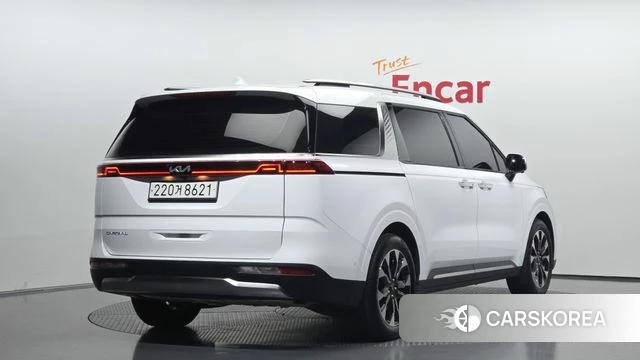 Kia Carnival 4th generation 2023 Белый из Кореи