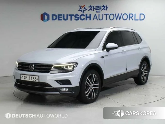 Volkswagen Tiguan Allspace 2018 Серебристо-серый из Кореи