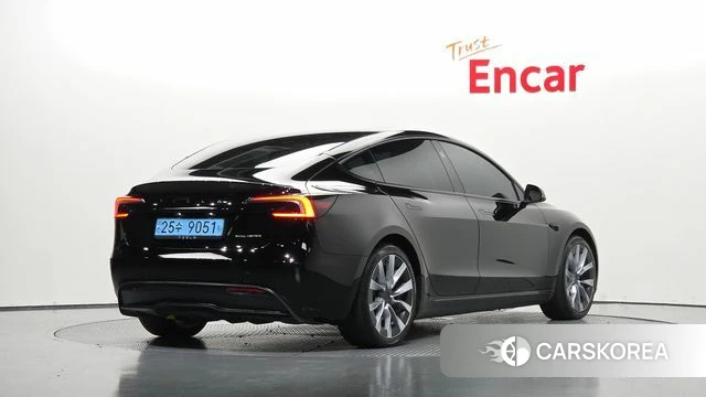 Tesla Model 3 2024 Черный из Кореи