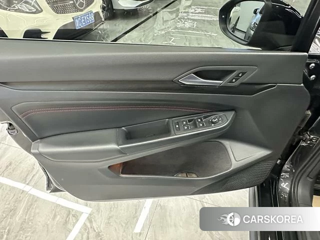 Volkswagen Golf 2021 Черный из Китая