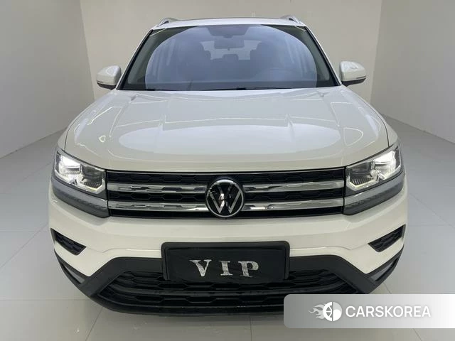 Volkswagen Tharu 2022 Белый из Китая