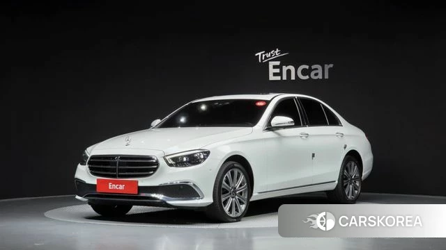 Mercedes-Benz E-Class W213 2023 Белый из Кореи
