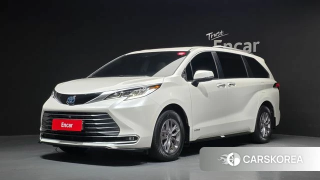 Toyota Sienna 4th Generation 2021 Белый из Кореи