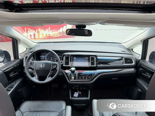 Honda Elysion 2021 Белый из Китая