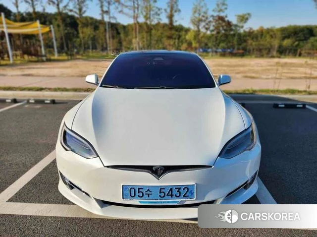 Tesla Model S 2018 Белый из Кореи