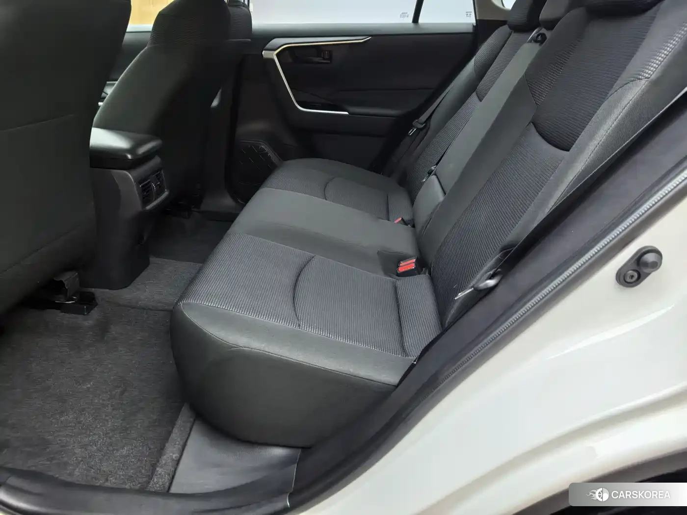Toyota RAV4 2025 Белый из Китая