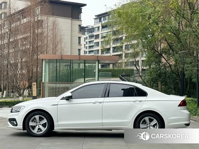 Volkswagen Lamando 2021 Белый из Китая