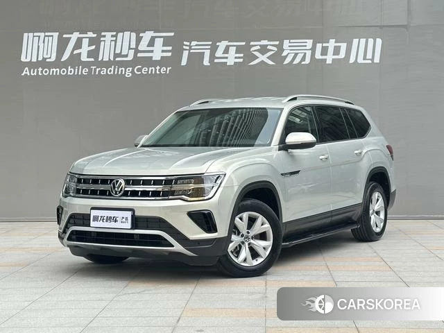 Volkswagen Teramont 2022 Серебристо-серый из Китая