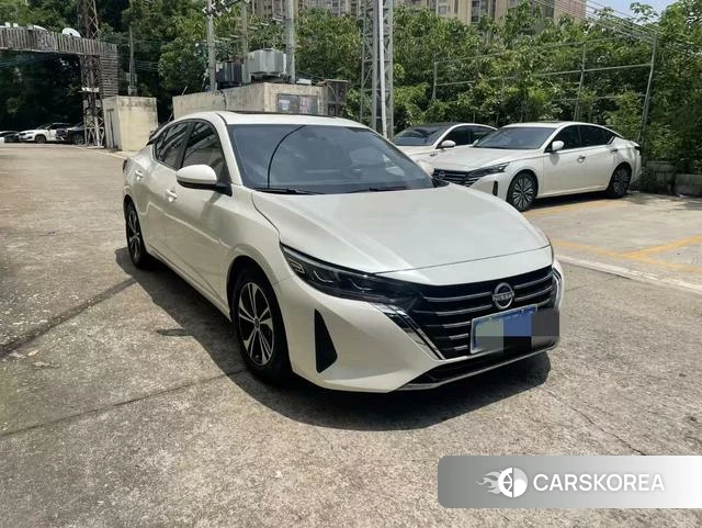 Nissan Sylphy 2024 Белый из Китая