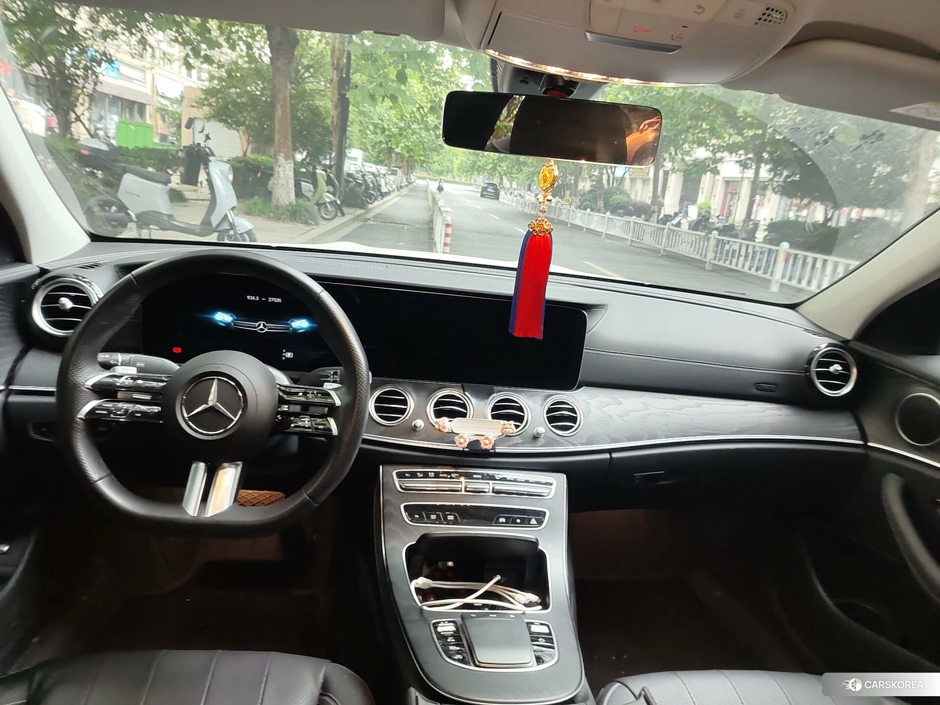Mercedes-Benz E-Class 2022 Белый из Китая