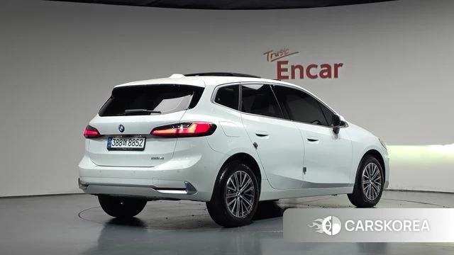 BMW 2 Series Active Tourer (U06) 2024 Белый из Кореи