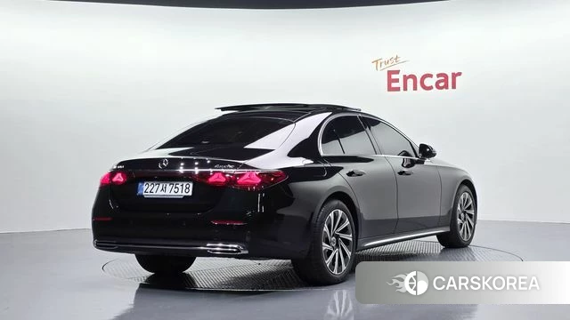 Mercedes-Benz E-Class W214 2025 Черный из Кореи