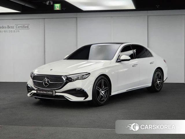Mercedes-Benz E-Class W214 2026 Белый из Кореи