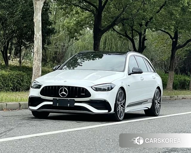 Mercedes-Benz AMG C-Class 2024 Белый из Китая
