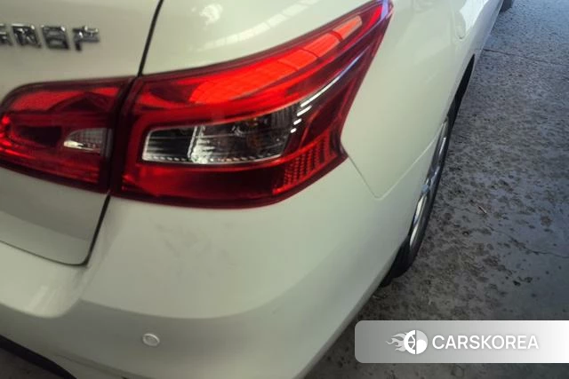Nissan Sylphy 2023 Белый из Китая
