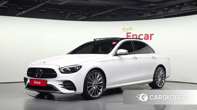 Mercedes-Benz E-Class W213 2021 Белый из Кореи
