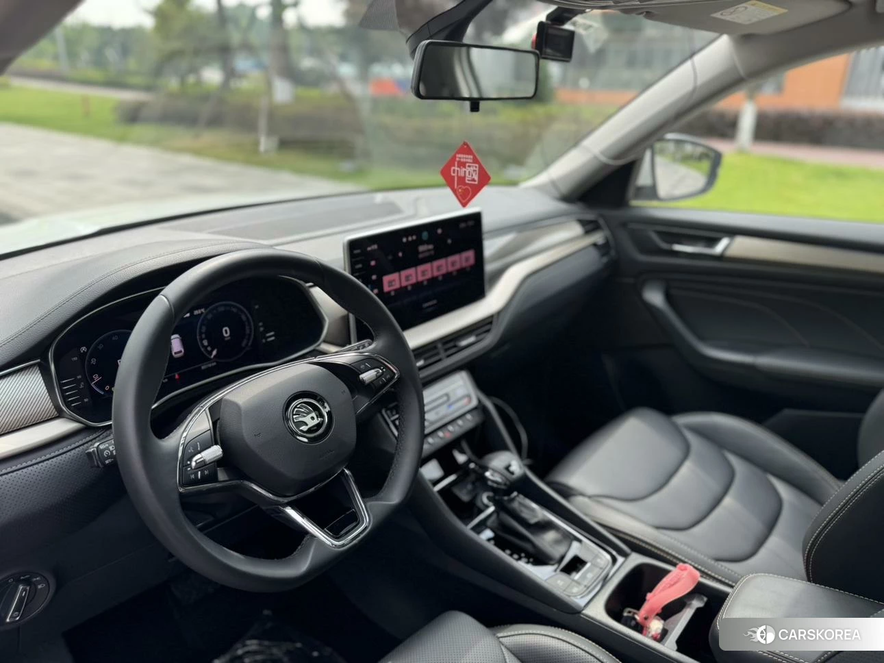 Skoda Kodiaq 2022 Белый из Китая