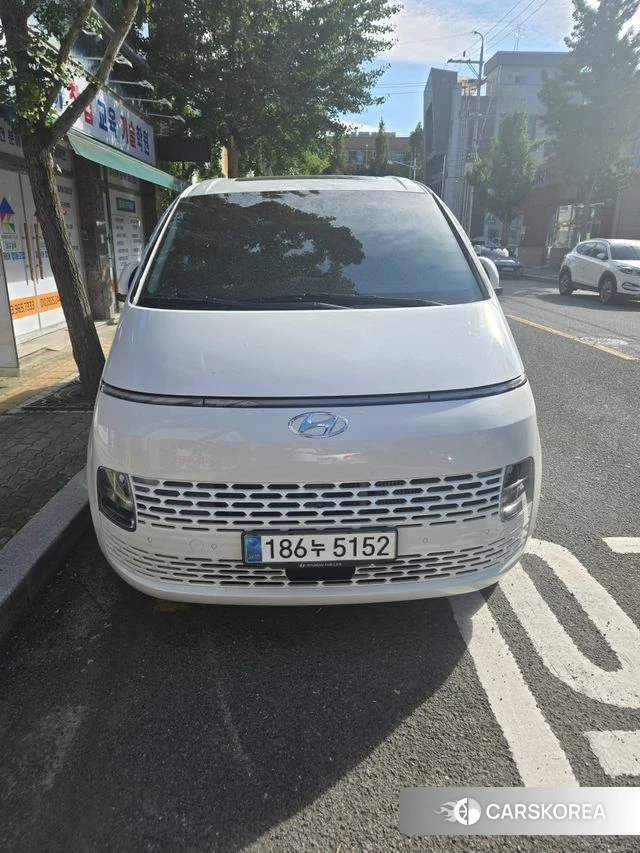 Hyundai Staria 2023 Белый из Кореи