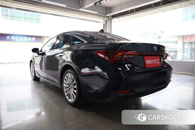 Toyota Avalon 2024 Черный из Китая