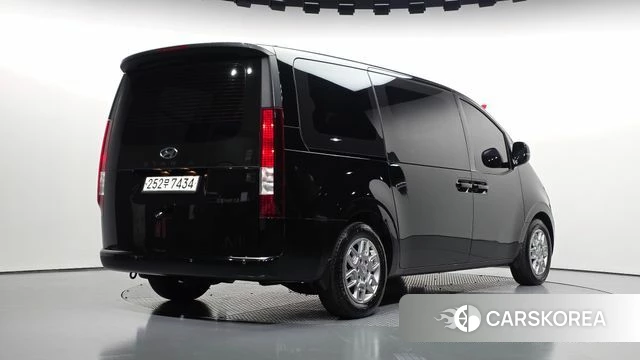 Hyundai Staria 2022 Черный из Кореи