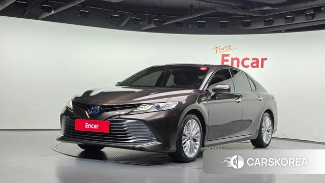Toyota Camry (XV70) 2018 Цвет тростника из Кореи