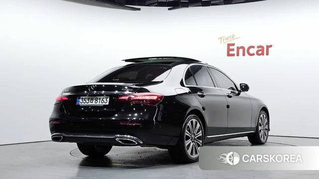 Mercedes-Benz E-Class W213 2021 Черный из Кореи