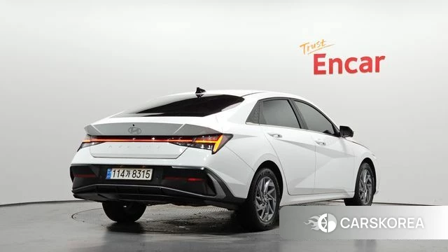 Hyundai The New Avante (CN7) 2023 Белый из Кореи