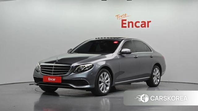 Mercedes-Benz E-Class W213 2018 Серый из Кореи