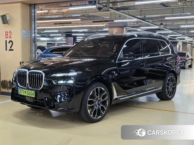 BMW X7 (G07) 2025 Черный из Кореи